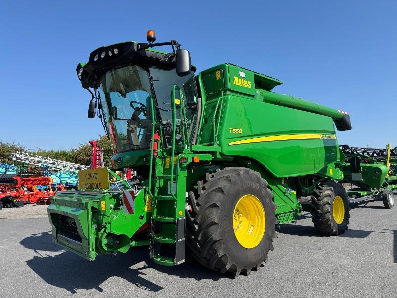 JOHN DEERE T550 - Skördetröska: bild 1 JOHN DEERE T550 - Skördetröska: bild 1