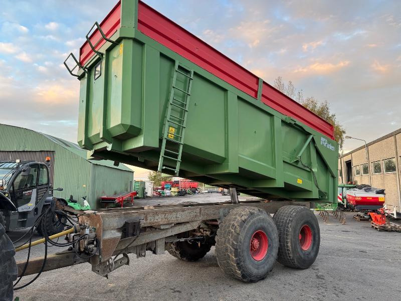 PANIEN P18B - Traktorvagn: bild 1 PANIEN P18B - Traktorvagn: bild 1