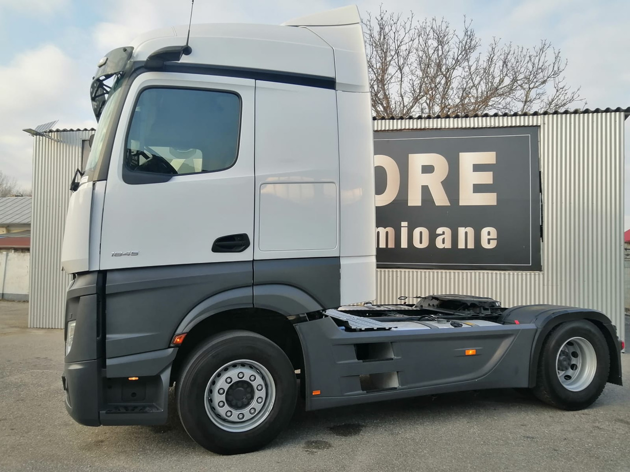 Mercedes-Benz Actros 1845 LS, BIG SPACE, TOP!!! - Dragbil: bild 2 Mercedes-Benz Actros 1845 LS, BIG SPACE, TOP!!! - Dragbil: bild 2
