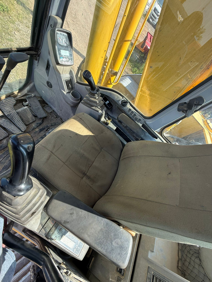 NEW HOLLAND E 215 EXCAVATOR - Bandgrävare: bild 3 NEW HOLLAND E 215 EXCAVATOR - Bandgrävare: bild 3