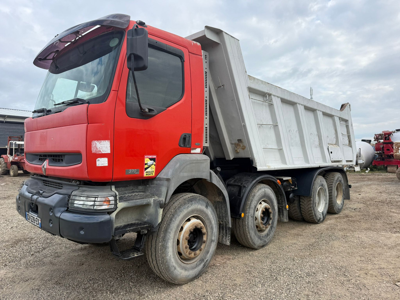 RENAULT KERAX TIPPER - Tippbil lastbil: bild 2 RENAULT KERAX TIPPER - Tippbil lastbil: bild 2