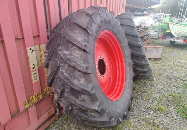 Fendt Takarenkaat 650/65R42 vanteineen - Däck för Traktor: bild 3 Fendt Takarenkaat 650/65R42 vanteineen - Däck för Traktor: bild 3