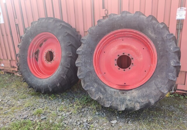 Fendt Takarenkaat 650/65R42 vanteineen - Däck för Traktor: bild 2 Fendt Takarenkaat 650/65R42 vanteineen - Däck för Traktor: bild 2