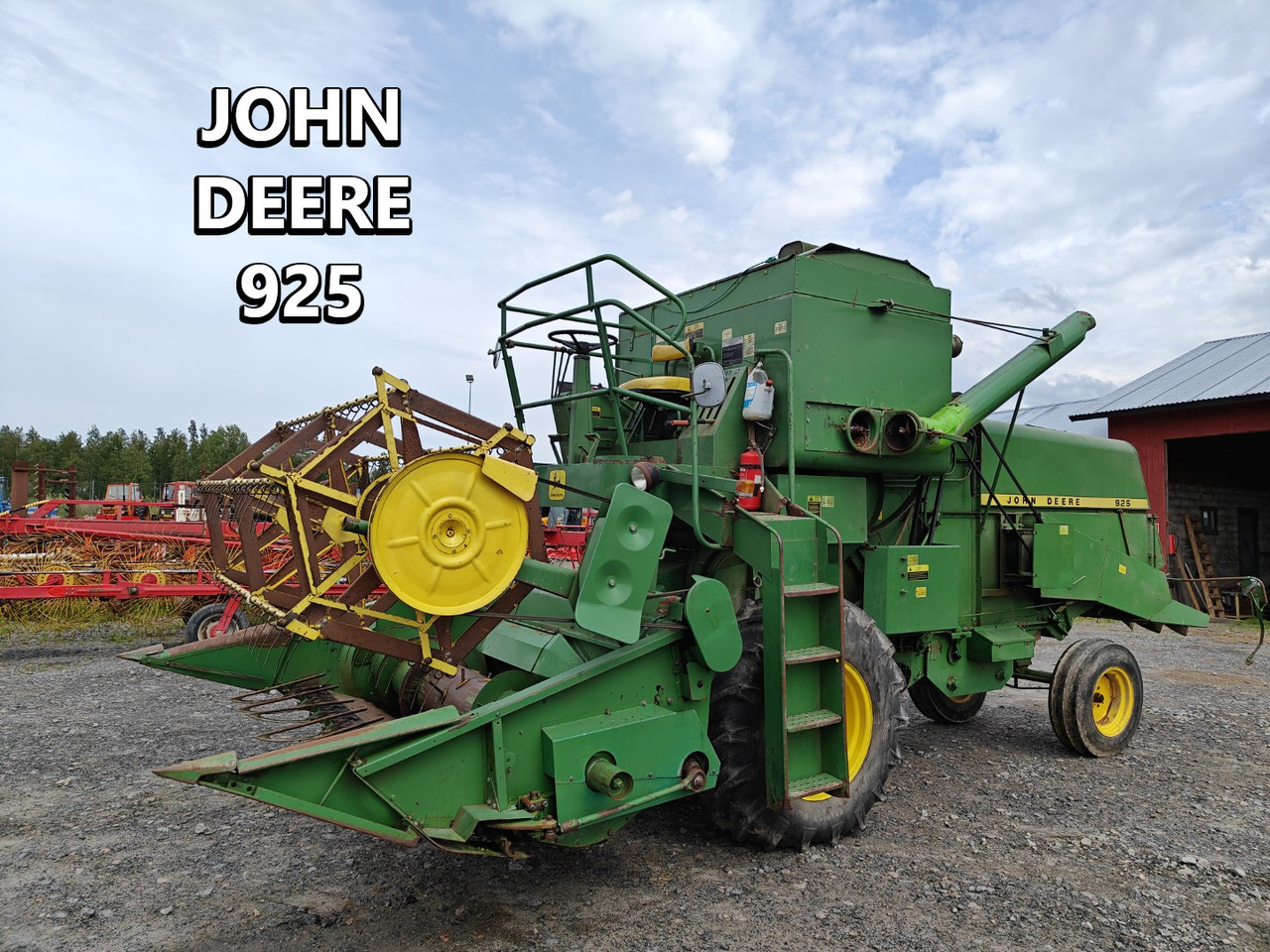 JOHN DEERE 925 leikkuupuimuri - Skördetröska: bild 1 JOHN DEERE 925 leikkuupuimuri - Skördetröska: bild 1