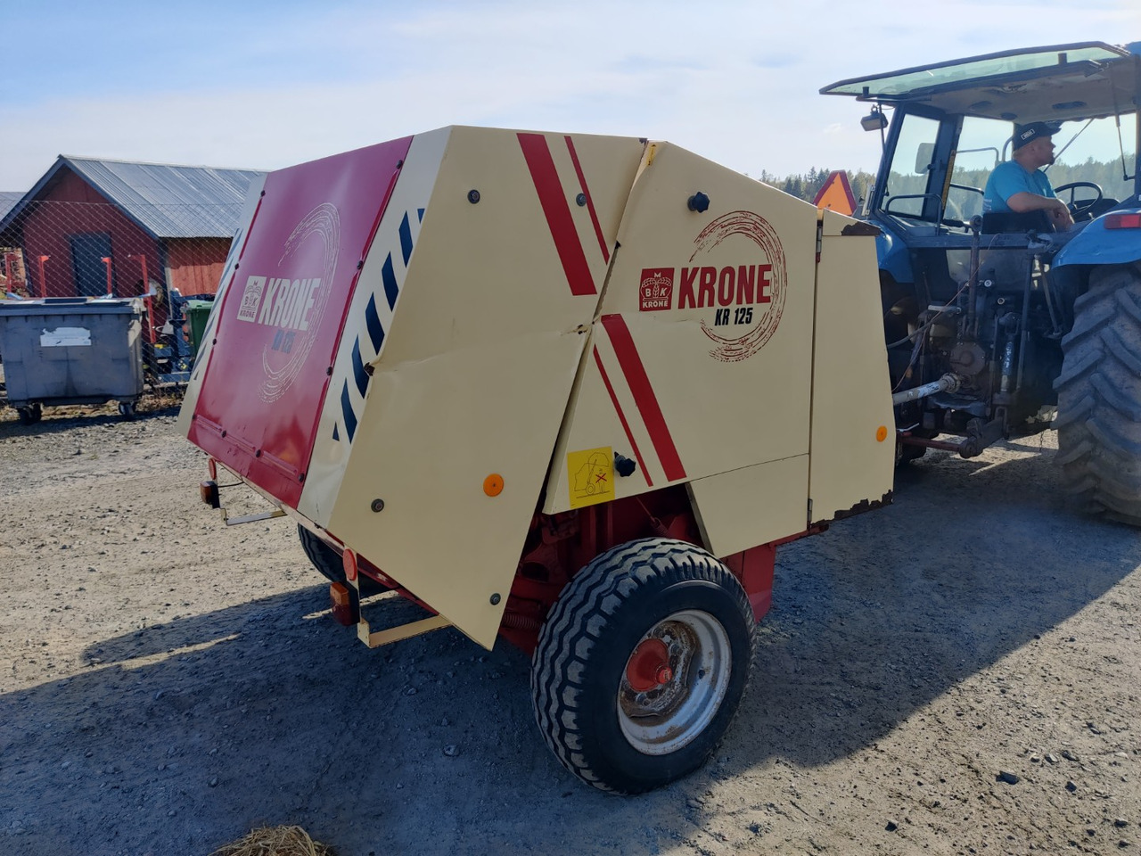 KRONE KR 125 - Rundbalspress: bild 3 KRONE KR 125 - Rundbalspress: bild 3