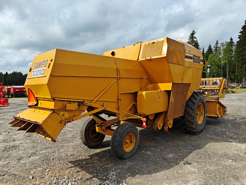 Sampo 600 Hytillinen - Skördetröska: bild 4 Sampo 600 Hytillinen - Skördetröska: bild 4