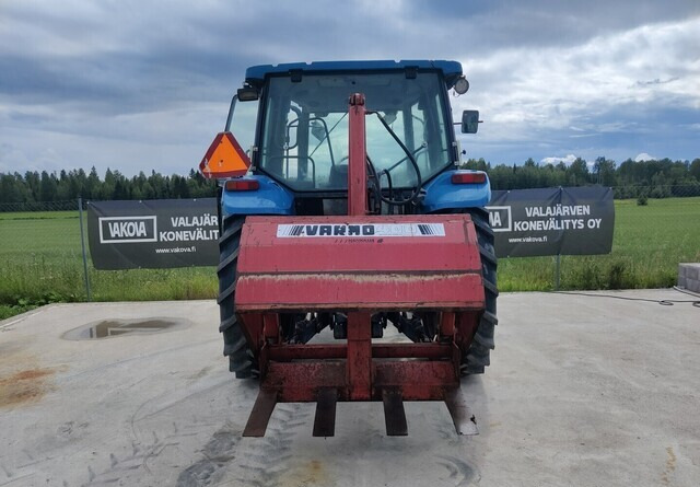 Varmo 400 rehuleikkuri - VIDEO - Utrustning för ensilage: bild 2 Varmo 400 rehuleikkuri - VIDEO - Utrustning för ensilage: bild 2