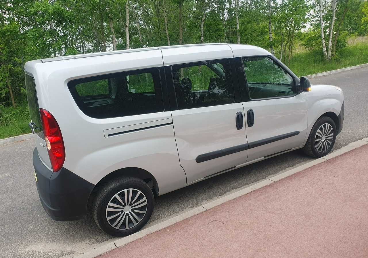 Fiat Doblo long*combo *doblo* krajówka *fv vat 23%* - Dubbelhytt transportbil: bild 5 Fiat Doblo long*combo *doblo* krajówka *fv vat 23%* - Dubbelhytt transportbil: bild 5