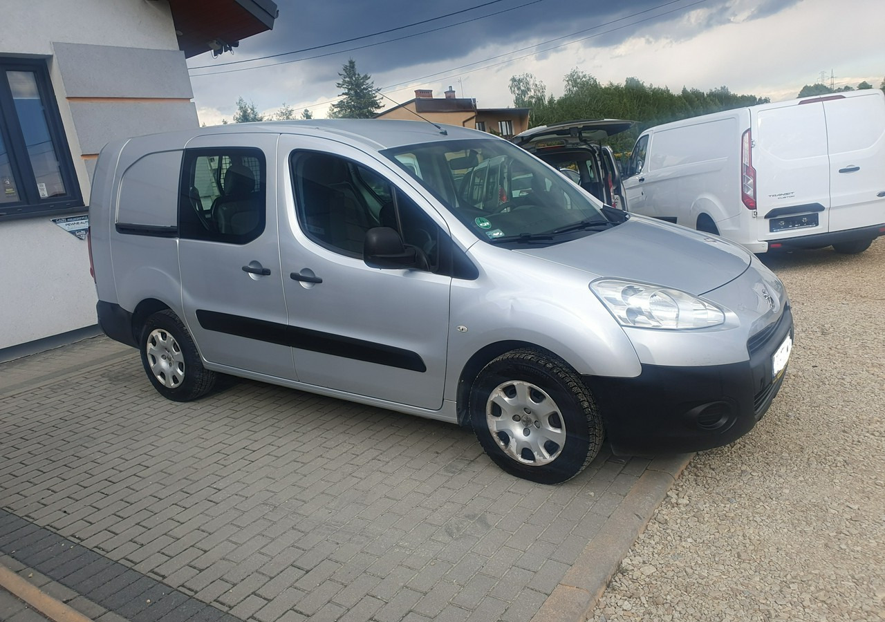 Peugeot Partner long *2 lub 5 osobowy *klima* gruau* - Skåpbil: bild 5 Peugeot Partner long *2 lub 5 osobowy *klima* gruau* - Skåpbil: bild 5