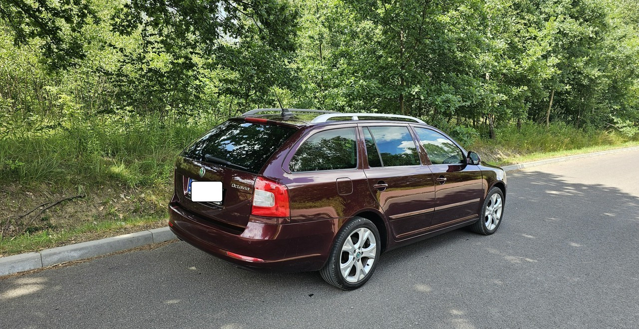 Skoda Octavia II bogate wyposażenie *niski przebieg*FV vat 23%* - Personbil: bild 4 Skoda Octavia II bogate wyposażenie *niski przebieg*FV vat 23%* - Personbil: bild 4