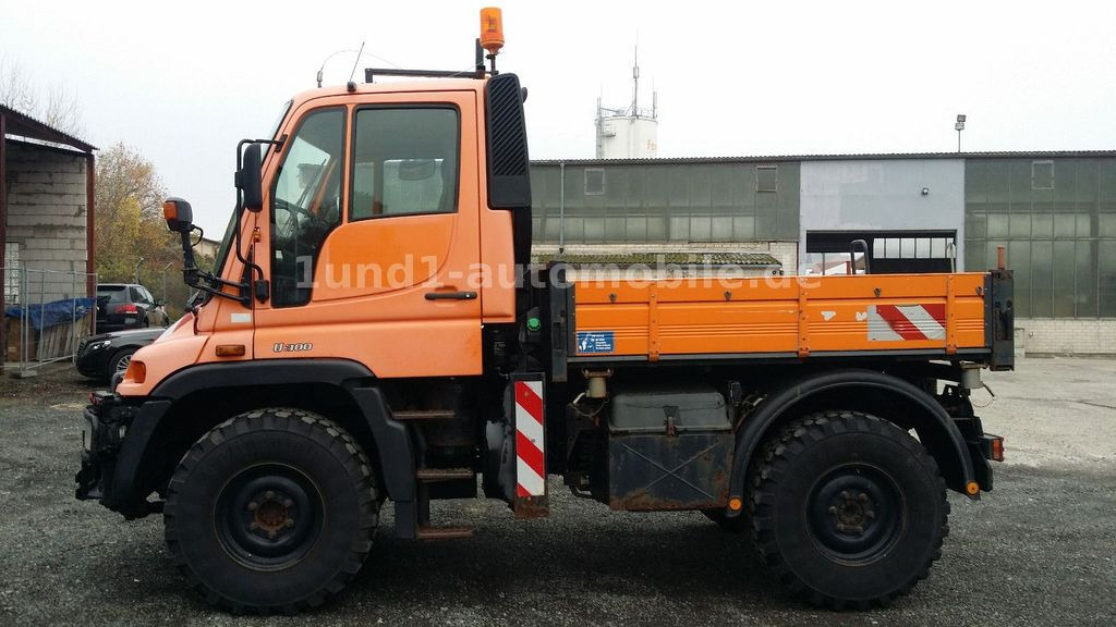 Unimog U 300 Kipper Zugmaschine Kommunalhydraulik U 500 400 U 300 Kipper Zugmaschine Kommunalhydraulik U 500 400 - Utility/ Specialfordon: bild 5 Unimog U 300 Kipper Zugmaschine Kommunalhydraulik U 500 400 U 300 Kipper Zugmaschine Kommunalhydraulik U 500 400 - Utility/ Specialfordon: bild 5