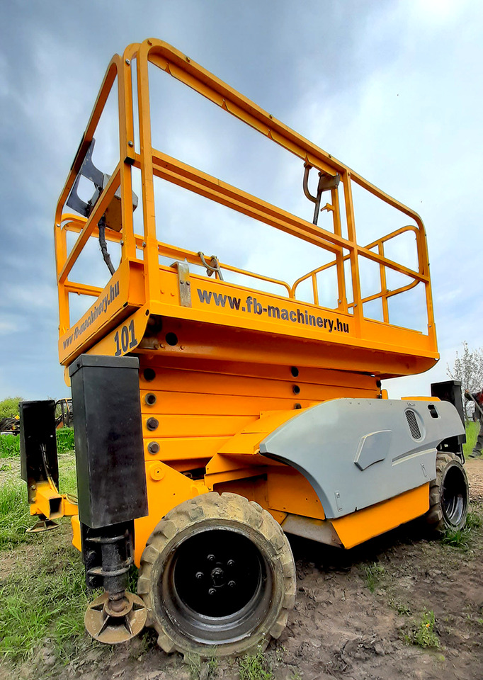 HAULOTTE Compact 12 DX - Saxlift: bild 2 HAULOTTE Compact 12 DX - Saxlift: bild 2