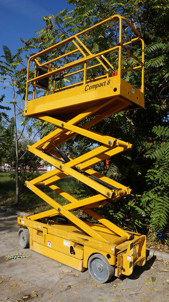 HAULOTTE Compact 8 - Saxlift: bild 1 HAULOTTE Compact 8 - Saxlift: bild 1