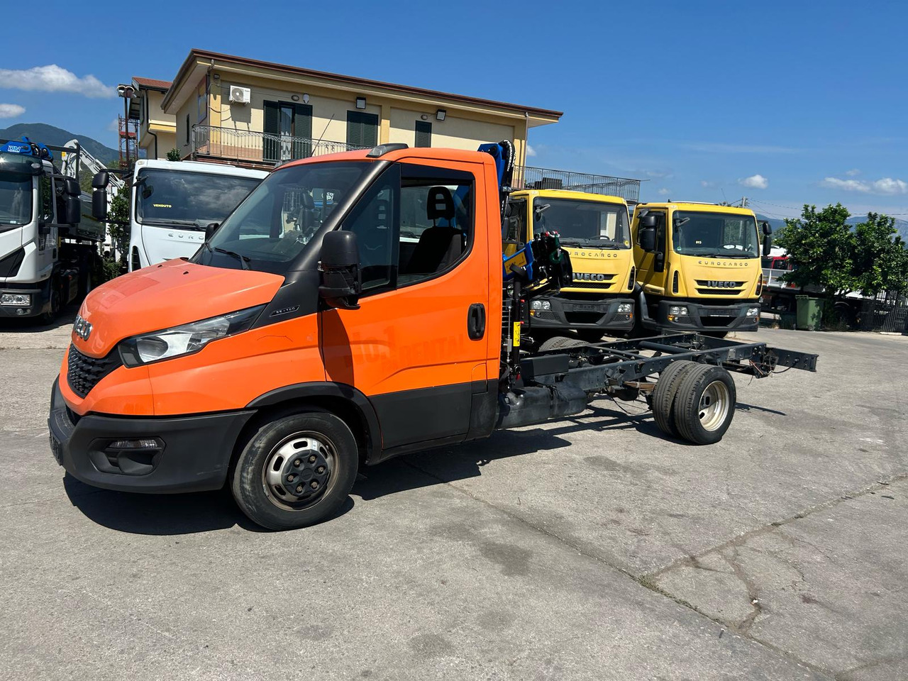 IVECO DAILY 35-140 - Kranbil: bild 4 IVECO DAILY 35-140 - Kranbil: bild 4