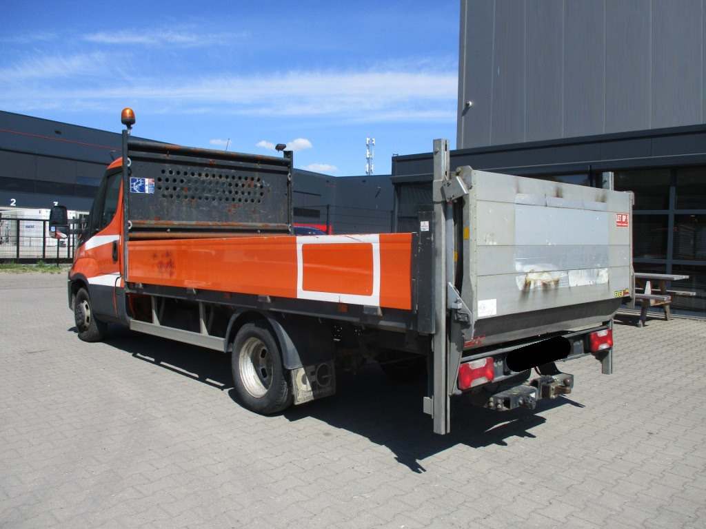 IVECO DAILY 35-140 - Transportbil med flak: bild 4 IVECO DAILY 35-140 - Transportbil med flak: bild 4
