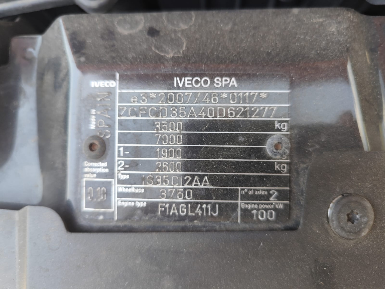 IVECO DAILY 35-140 - Kranbil: bild 2 IVECO DAILY 35-140 - Kranbil: bild 2