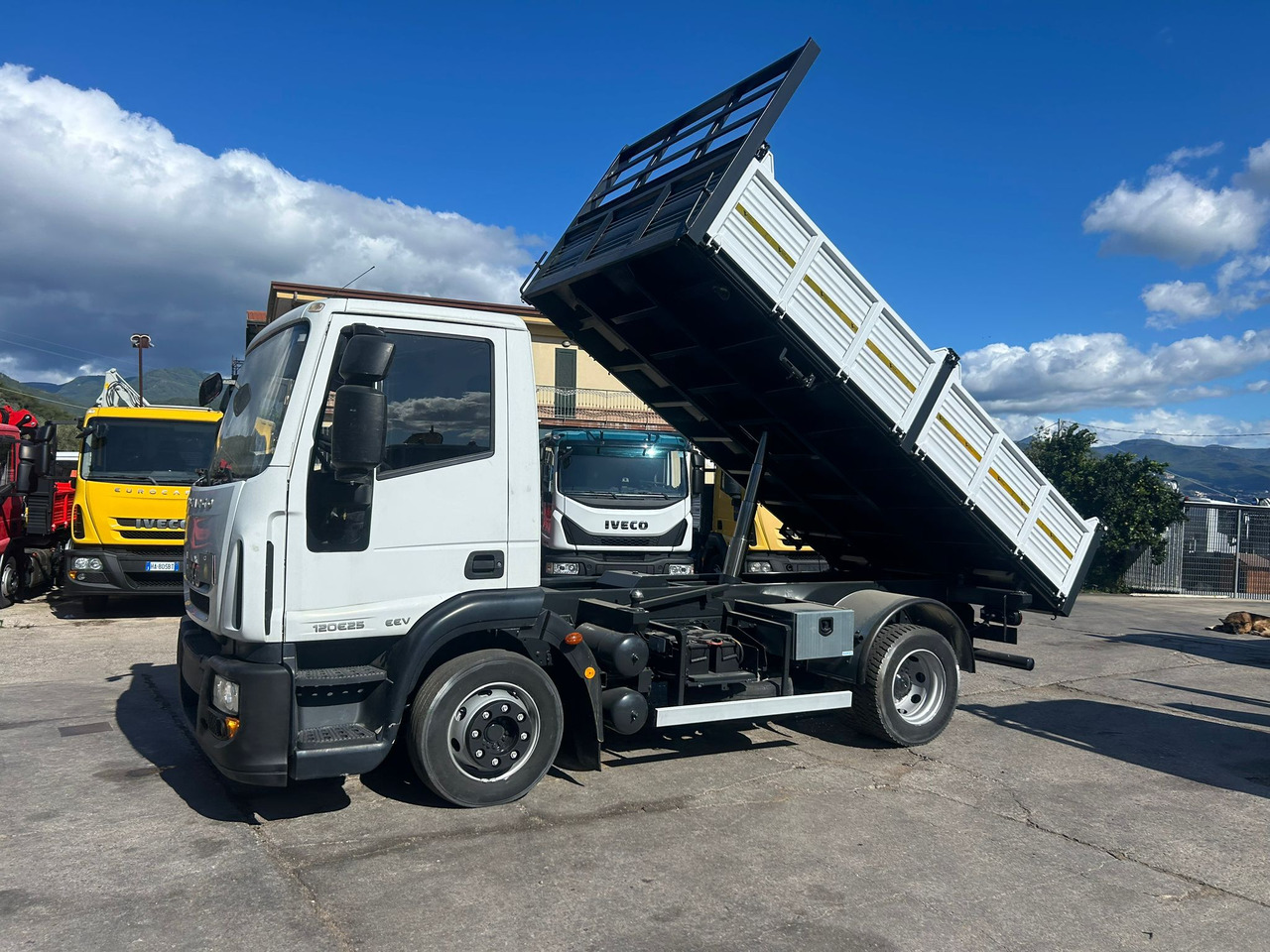 IVECO EUROCARGO 120E25 - Tippbil lastbil: bild 3 IVECO EUROCARGO 120E25 - Tippbil lastbil: bild 3