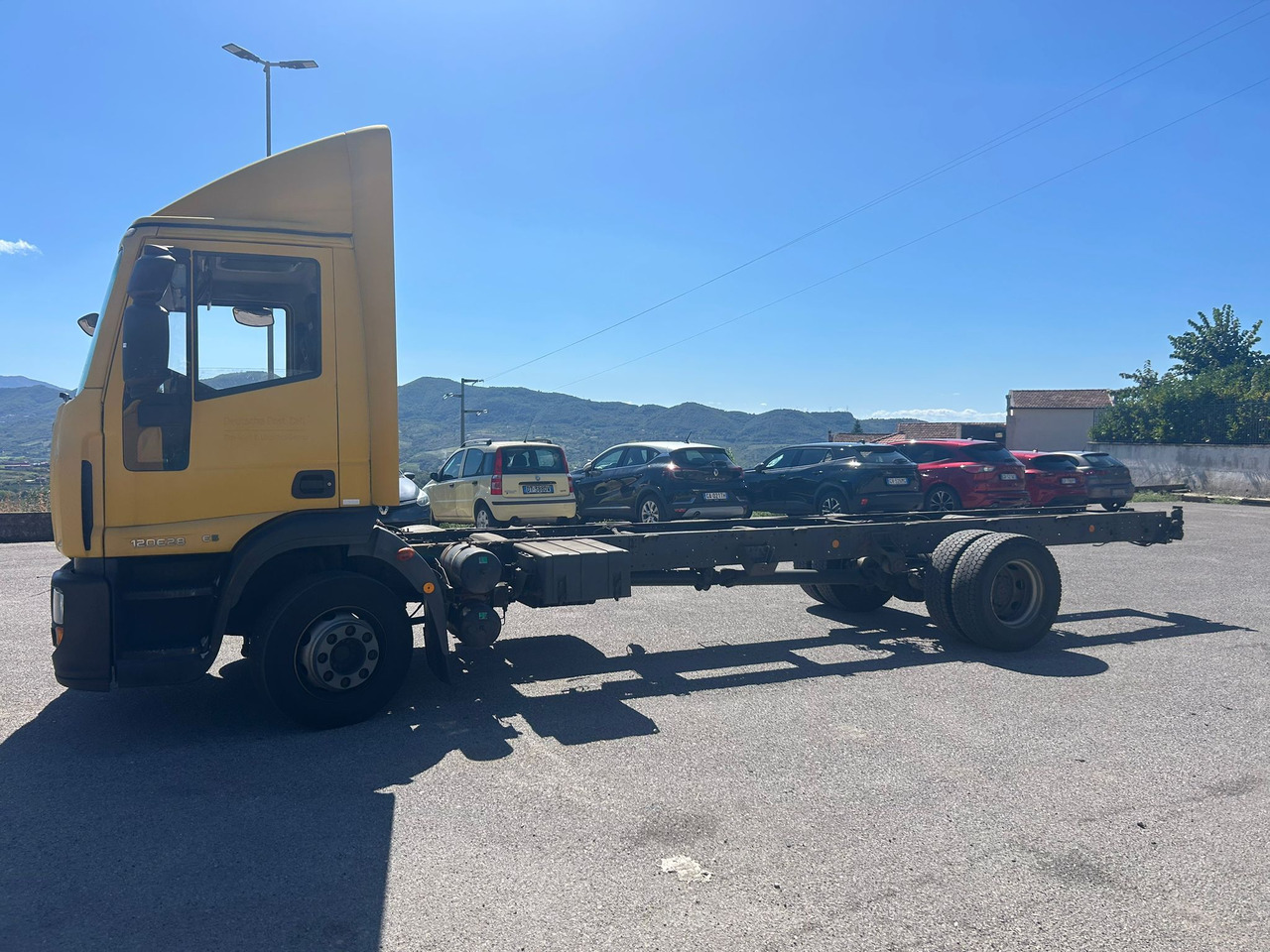 IVECO EUROCARGO 120E28P - Chassi lastbil: bild 2 IVECO EUROCARGO 120E28P - Chassi lastbil: bild 2