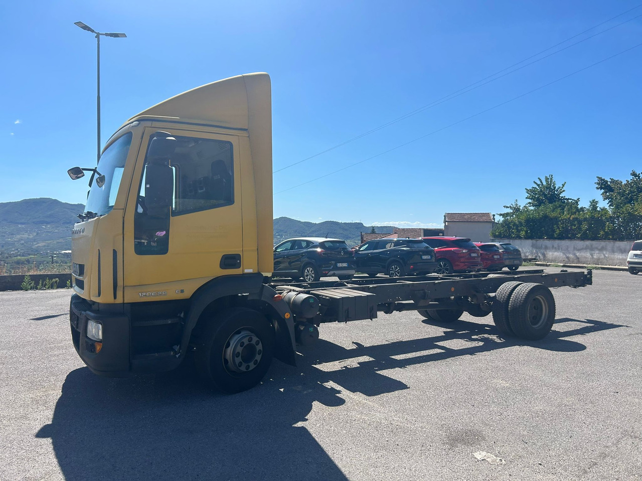 IVECO EUROCARGO 120E28P - Chassi lastbil: bild 5 IVECO EUROCARGO 120E28P - Chassi lastbil: bild 5