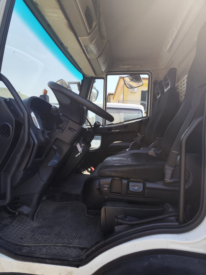 IVECO EUROCARGO 180-250 - Lastväxlare lastbil, Kranbil: bild 3 IVECO EUROCARGO 180-250 - Lastväxlare lastbil, Kranbil: bild 3