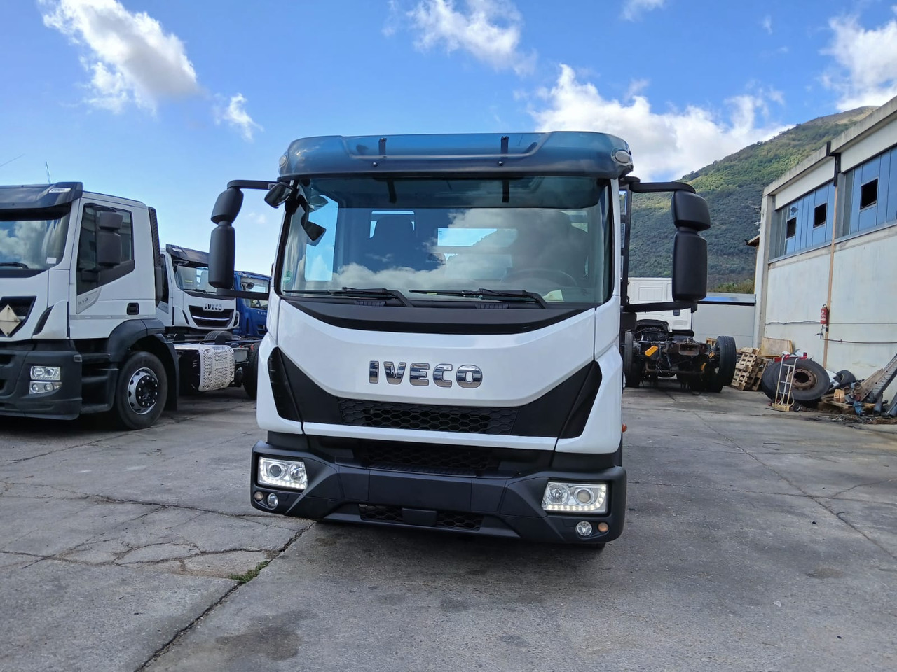 IVECO EUROCARGO 75-210 - Tippbil lastbil: bild 5 IVECO EUROCARGO 75-210 - Tippbil lastbil: bild 5