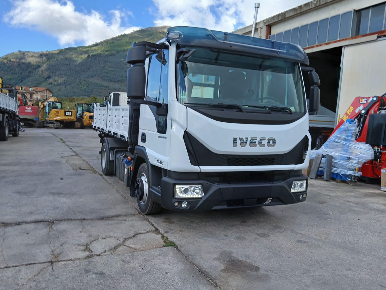 IVECO EUROCARGO 75-210 - Tippbil lastbil: bild 3 IVECO EUROCARGO 75-210 - Tippbil lastbil: bild 3
