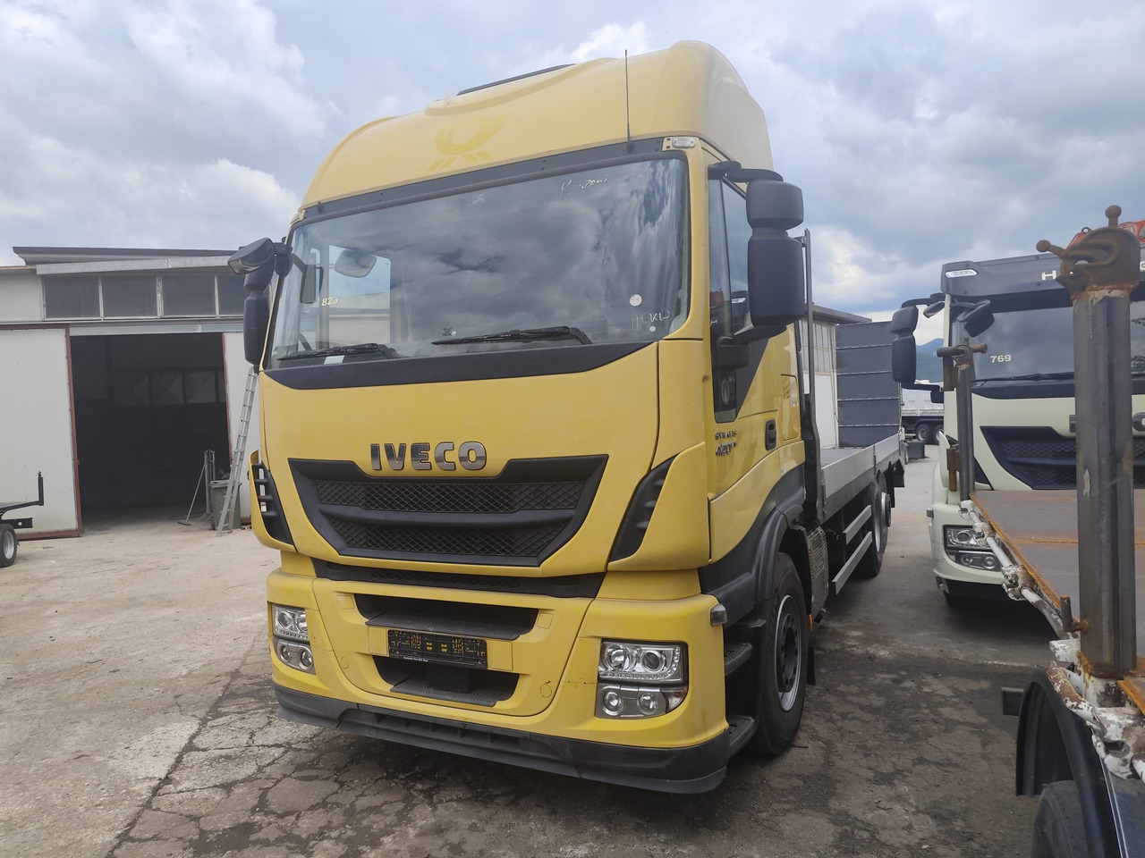 IVECO STRALIS AS 260S42 - Flakbil: bild 1 IVECO STRALIS AS 260S42 - Flakbil: bild 1