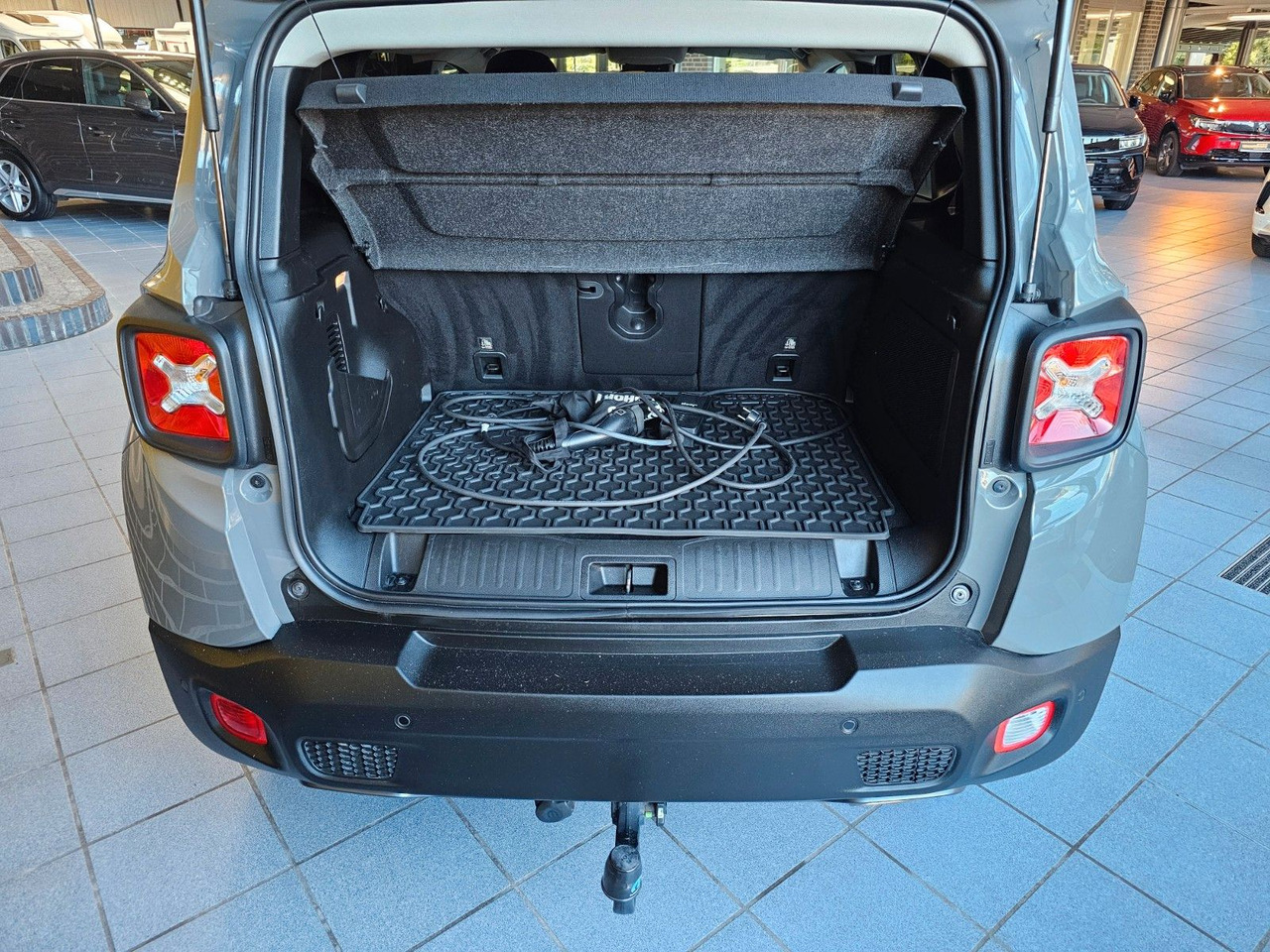 SUV Jeep Renegade S Plug-In-Hybrid 4xe Kamera LED ACC AHK: bild 16