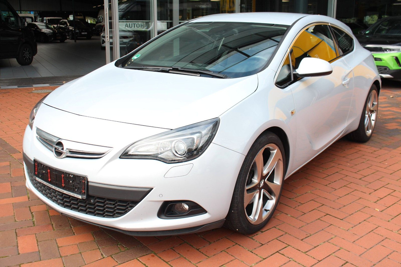 Opel Astra J GTC Innovation - Personbil: bild 1 Opel Astra J GTC Innovation - Personbil: bild 1