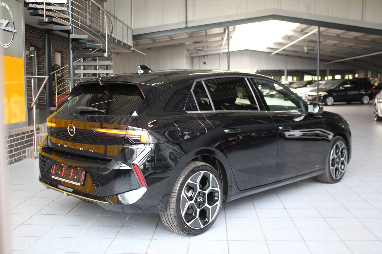 Opel Astra L 5-trg. Ultimate Schiebedach Alcantara - Sedan: bild 5 Opel Astra L 5-trg. Ultimate Schiebedach Alcantara - Sedan: bild 5