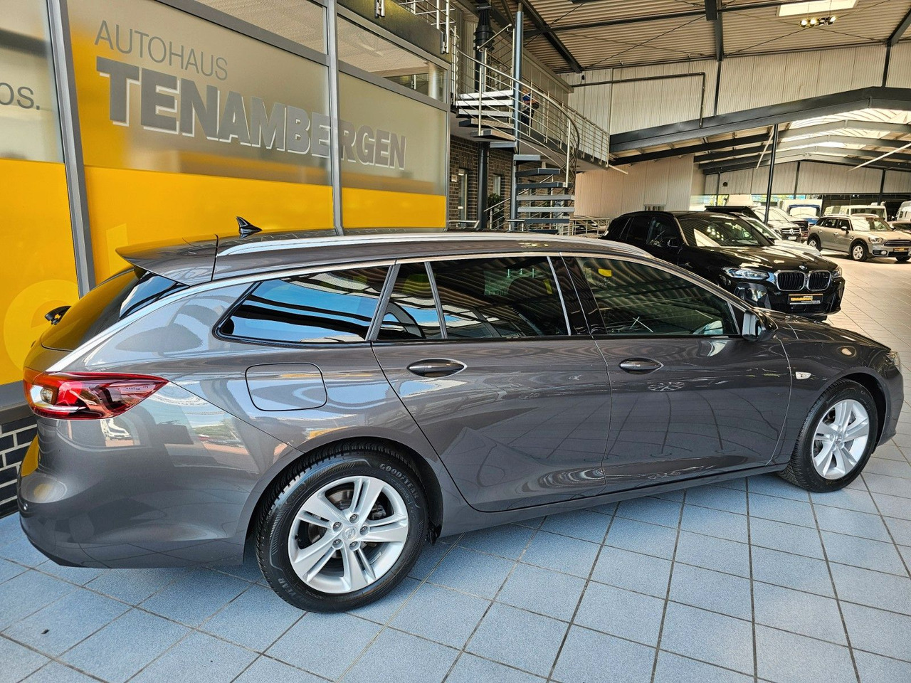 Opel Insignia B ST Business IntelliLux LED Tot Winkel - Kombi: bild 2 Opel Insignia B ST Business IntelliLux LED Tot Winkel - Kombi: bild 2