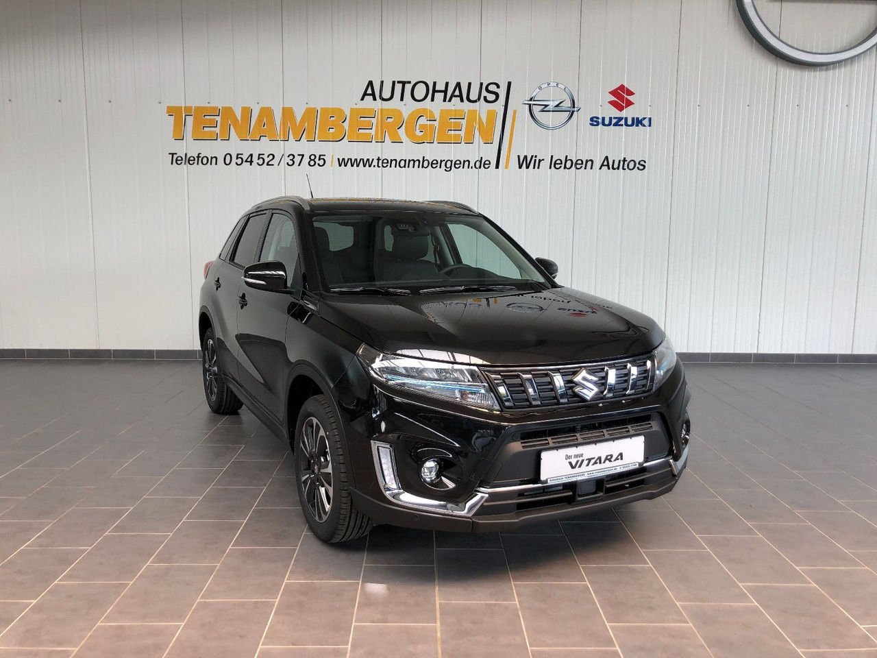 Suzuki Vitara 1.5 Hybrid Comfort+Automatik/ Panor.-Dach - SUV: bild 1 Suzuki Vitara 1.5 Hybrid Comfort+Automatik/ Panor.-Dach - SUV: bild 1