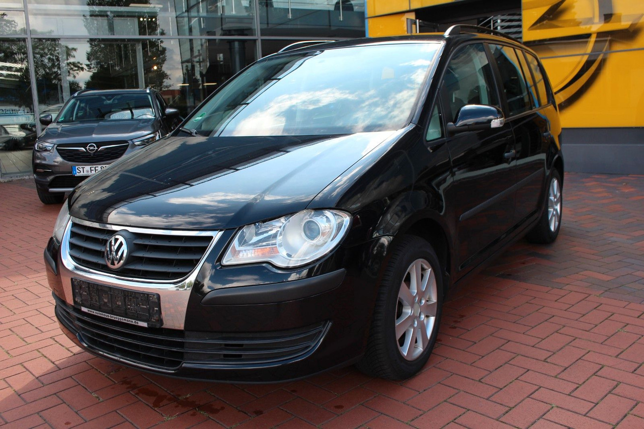 Volkswagen Touran Conceptline AHK 7 Sitze - Persontransport: bild 2 Volkswagen Touran Conceptline AHK 7 Sitze - Persontransport: bild 2