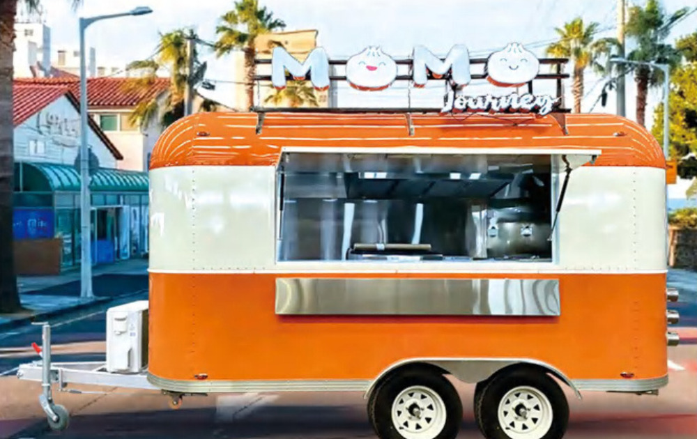 Deli Star Trailer American 4000 - EU standards - Försäljningsvagn: bild 1 Deli Star Trailer American 4000 - EU standards - Försäljningsvagn: bild 1