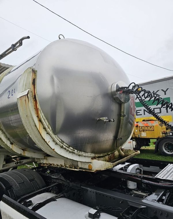 Inny ETA - Tanktrailer: bild 5 Inny ETA - Tanktrailer: bild 5