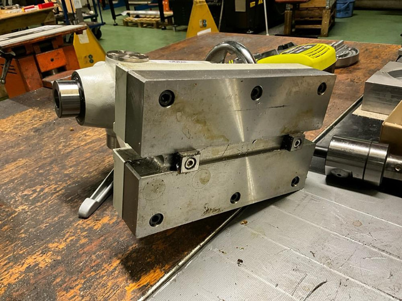 Onbekend - Metallbearbetningsmaskin: bild 5 Onbekend - Metallbearbetningsmaskin: bild 5