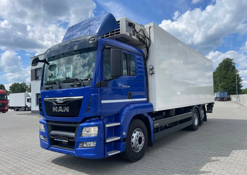 MAN TGS 26.360 CHŁODNIA 8,10m ( 20 europalet ) - Kylbil lastbil: bild 2 MAN TGS 26.360 CHŁODNIA 8,10m ( 20 europalet ) - Kylbil lastbil: bild 2