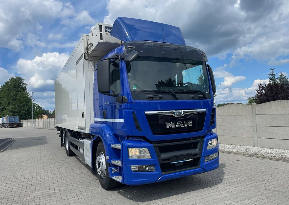 MAN TGS 26.360 CHŁODNIA 8,10m ( 20 europalet ) - Kylbil lastbil: bild 3 MAN TGS 26.360 CHŁODNIA 8,10m ( 20 europalet ) - Kylbil lastbil: bild 3