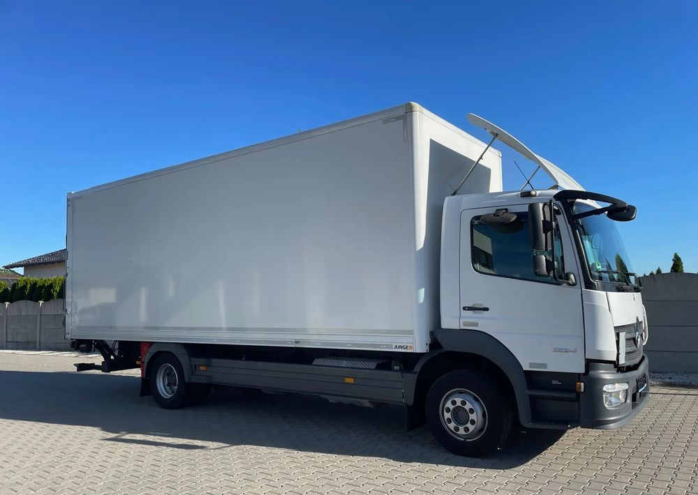 Mercedes-Benz ATEGO 1224 - Lastbil med skåp: bild 4 Mercedes-Benz ATEGO 1224 - Lastbil med skåp: bild 4