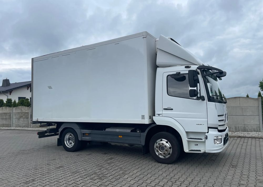 Mercedes-Benz ATEGO 1227 CHŁODNIA HAKOWA / HAKÓWKA - Kylbil lastbil: bild 4 Mercedes-Benz ATEGO 1227 CHŁODNIA HAKOWA / HAKÓWKA - Kylbil lastbil: bild 4