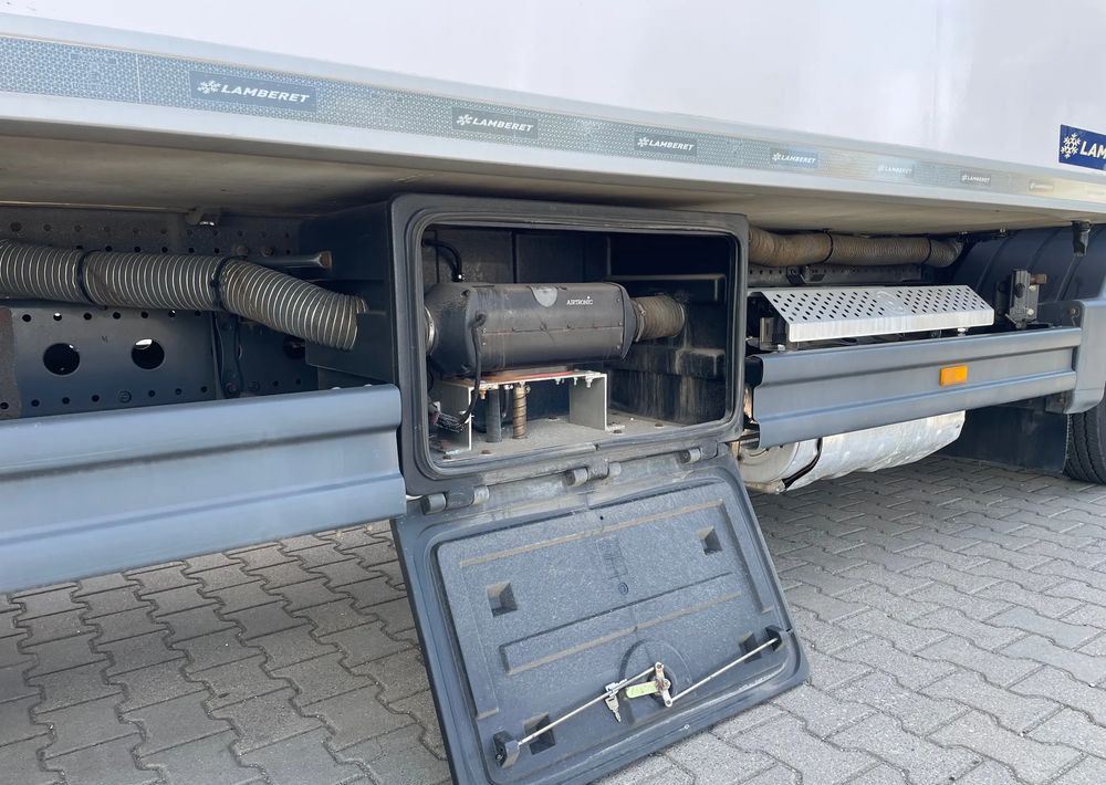 Mercedes-Benz ATEGO 818, IZOTERMA OGRZEWANA! - Lastbil med skåp: bild 4 Mercedes-Benz ATEGO 818, IZOTERMA OGRZEWANA! - Lastbil med skåp: bild 4