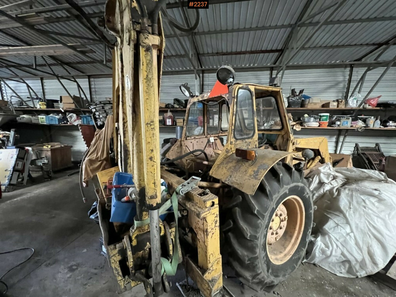 Backhoe loader- MASSEY-FERGUSON 203 - Grävlastare: bild 2 Backhoe loader- MASSEY-FERGUSON 203 - Grävlastare: bild 2