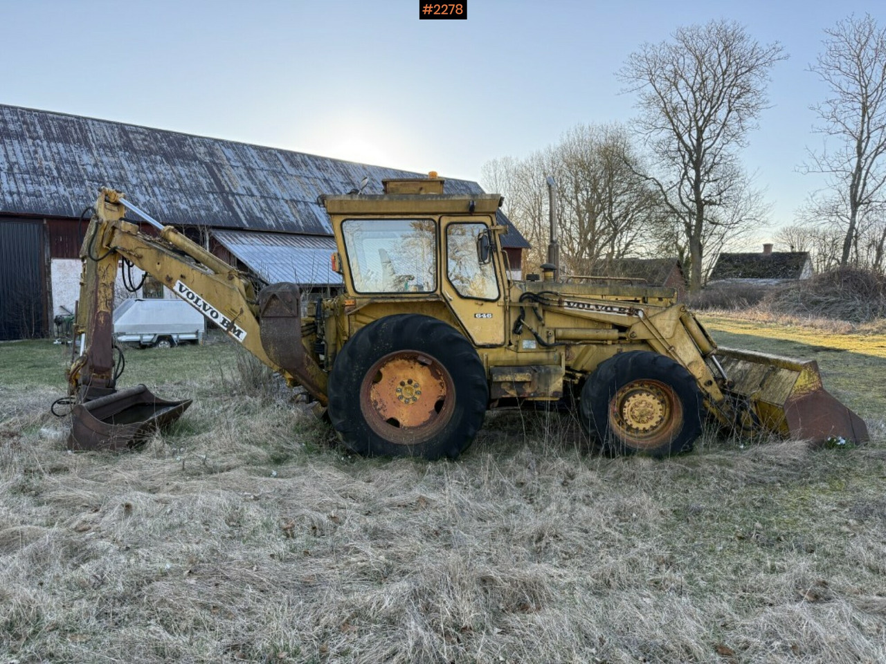 Backhoe loader Volvo BM 646 with attachments Repair object - Grävlastare: bild 4 Backhoe loader Volvo BM 646 with attachments Repair object - Grävlastare: bild 4