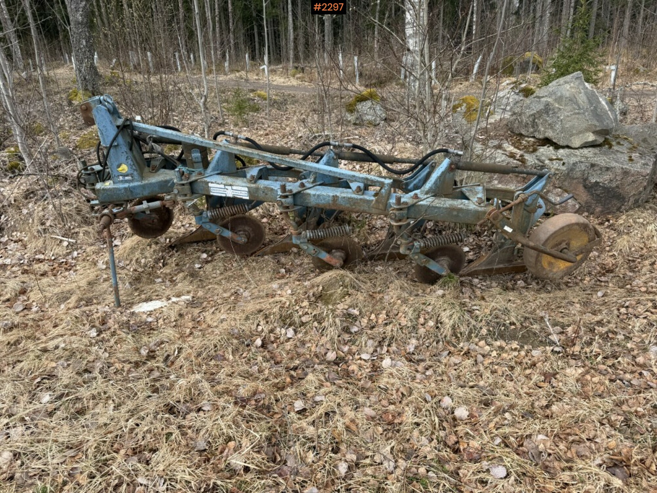 Brick Plough 4 furrow Överum C 487 - Maskin för jordbearbetning: bild 3 Brick Plough 4 furrow Överum C 487 - Maskin för jordbearbetning: bild 3