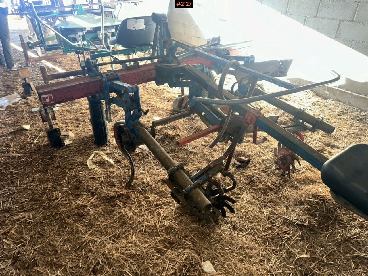 Row crop cleaner Hatzenbichler - Maskin för jordbearbetning: bild 1 Row crop cleaner Hatzenbichler - Maskin för jordbearbetning: bild 1