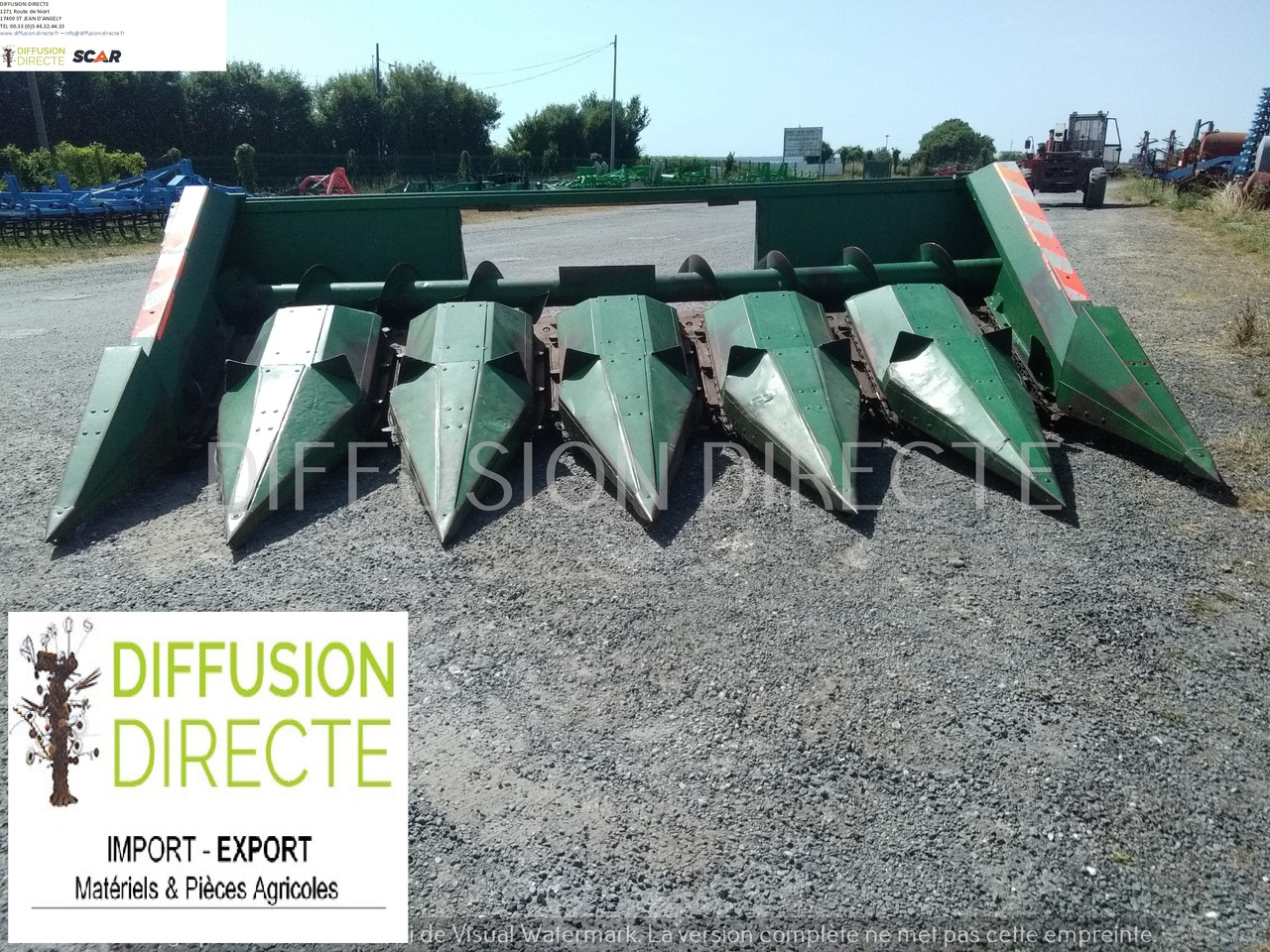 JOHN DEERE CUEILLEUR POUR MOISSONNEUSE 646 - Skärbord för majs: bild 1 JOHN DEERE CUEILLEUR POUR MOISSONNEUSE 646 - Skärbord för majs: bild 1