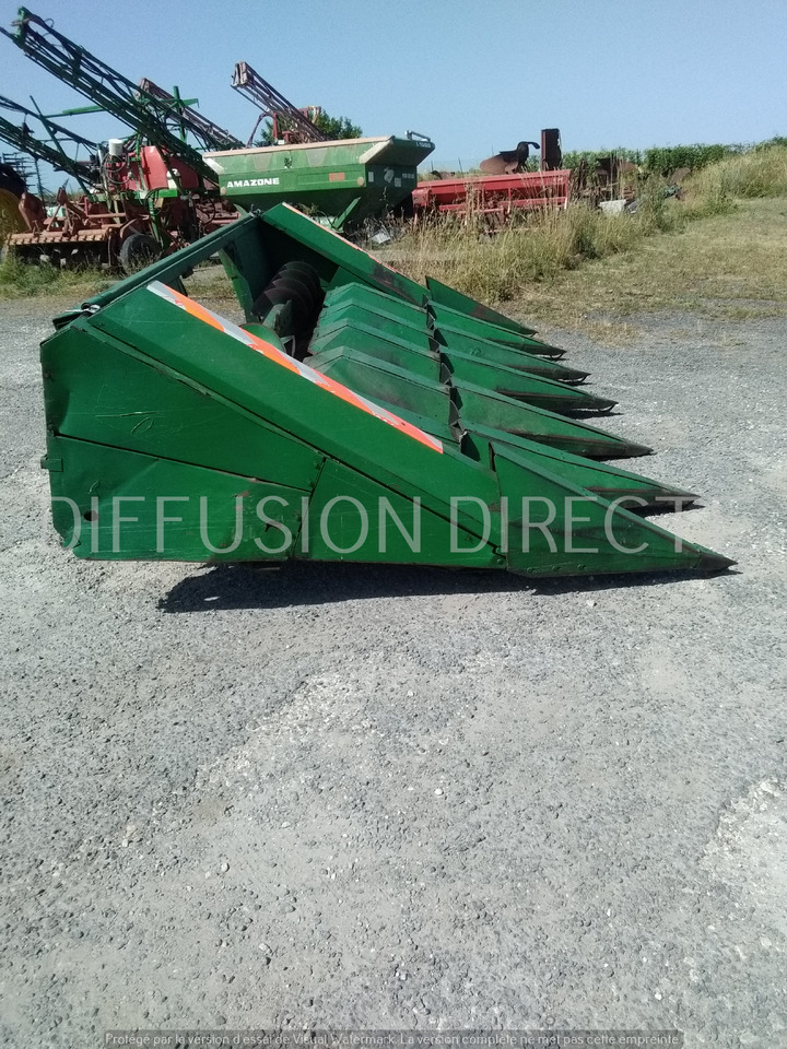 JOHN DEERE CUEILLEUR POUR MOISSONNEUSE 646 - Skärbord för majs: bild 3 JOHN DEERE CUEILLEUR POUR MOISSONNEUSE 646 - Skärbord för majs: bild 3