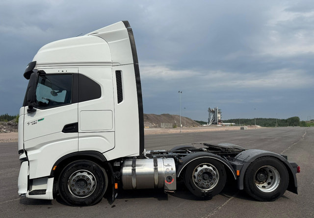 IvecoS-Way 460 LNG 6x2 - Dragbil: bild 2 IvecoS-Way 460 LNG 6x2 - Dragbil: bild 2