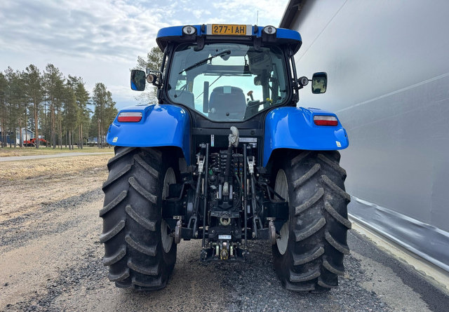 New Holland T7.200 - Traktor: bild 4 New Holland T7.200 - Traktor: bild 4