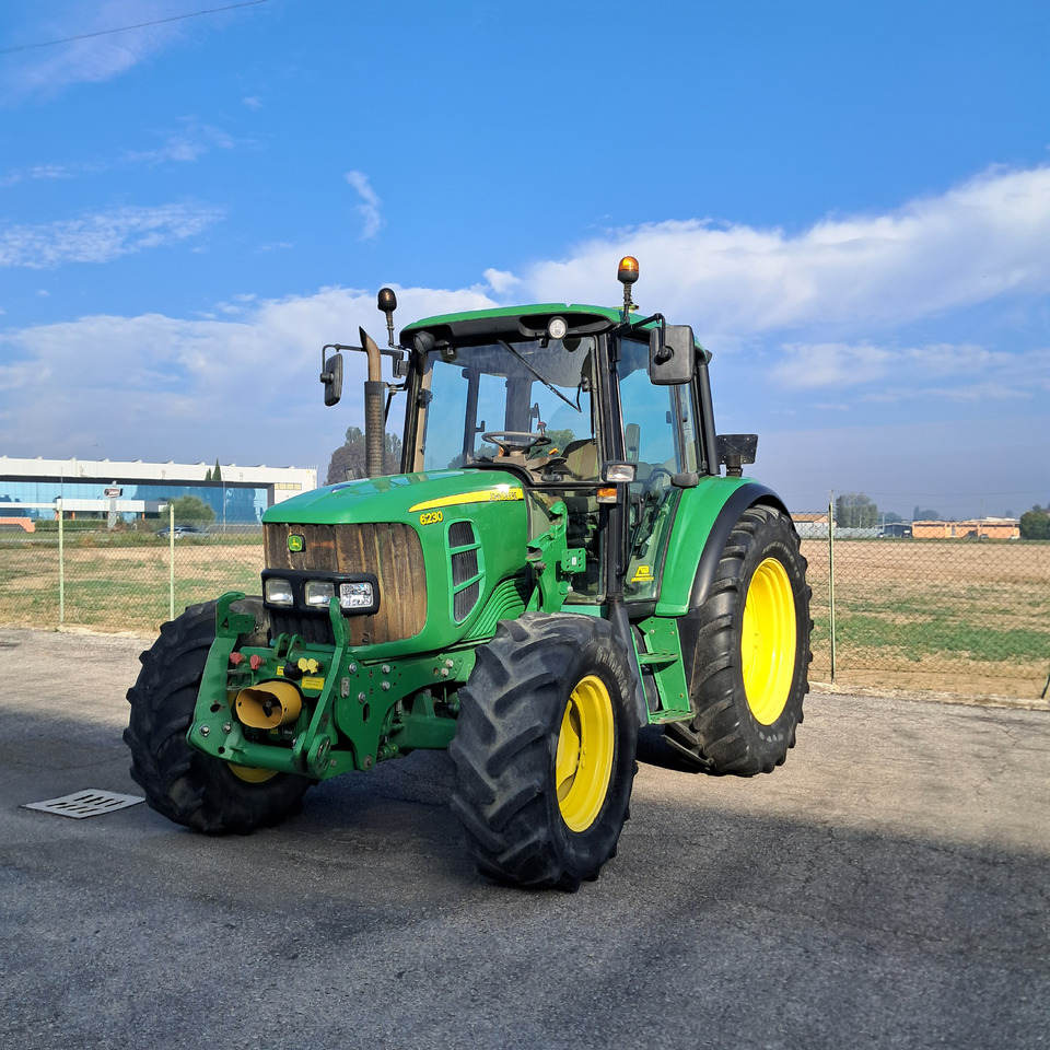 JOHN DEERE 6230 - Traktor: bild 1 JOHN DEERE 6230 - Traktor: bild 1